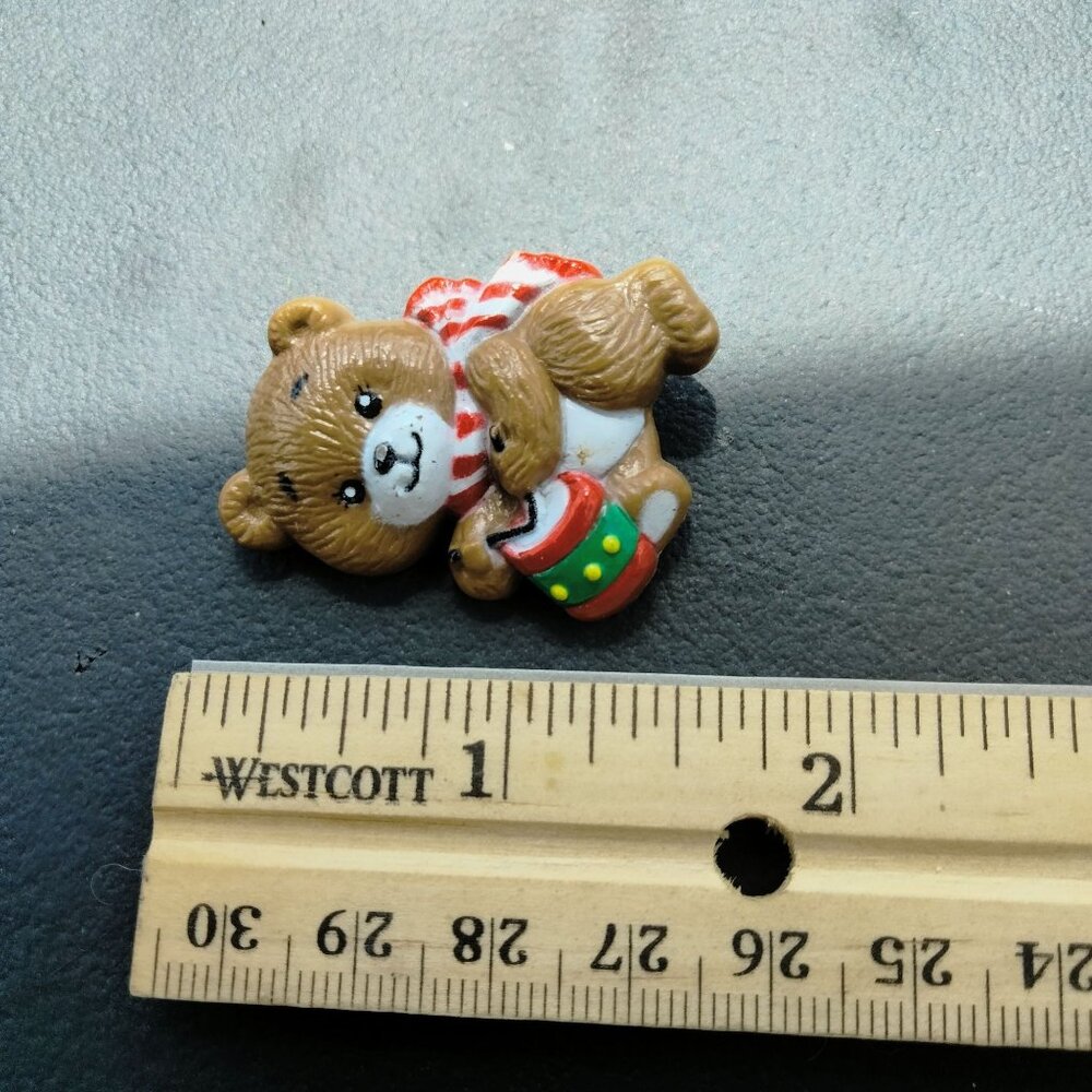 Russ Teddy Bear Pin Vintage Brooch Playing Drum Plastic Signed Christmas - Picture 4 of 6